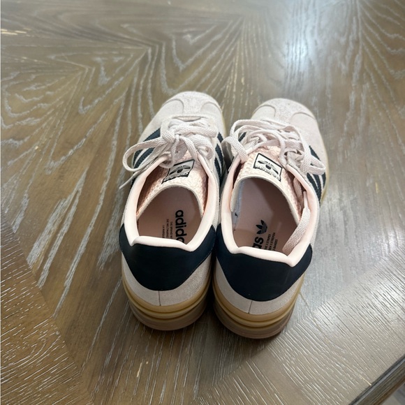 Adidas Gazelle Light Pink and Black Shoes - Picture 4 of 4